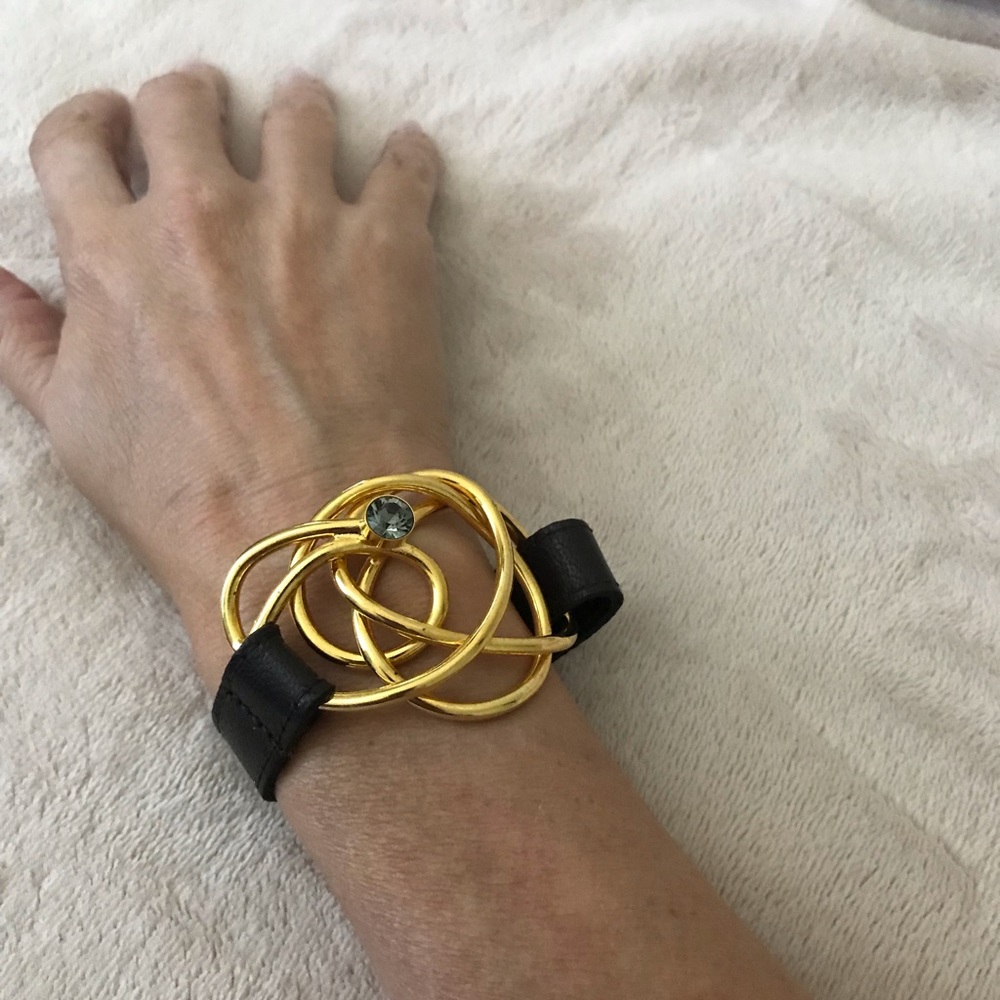 Bracelets - Picture 3 of 7